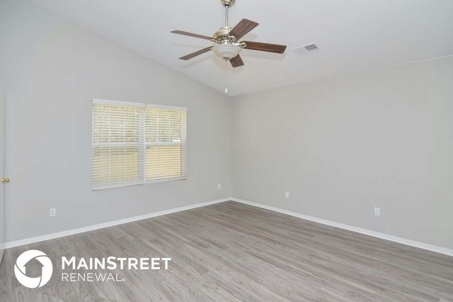 Building Photo - 4734 Waterfront Oak Dr