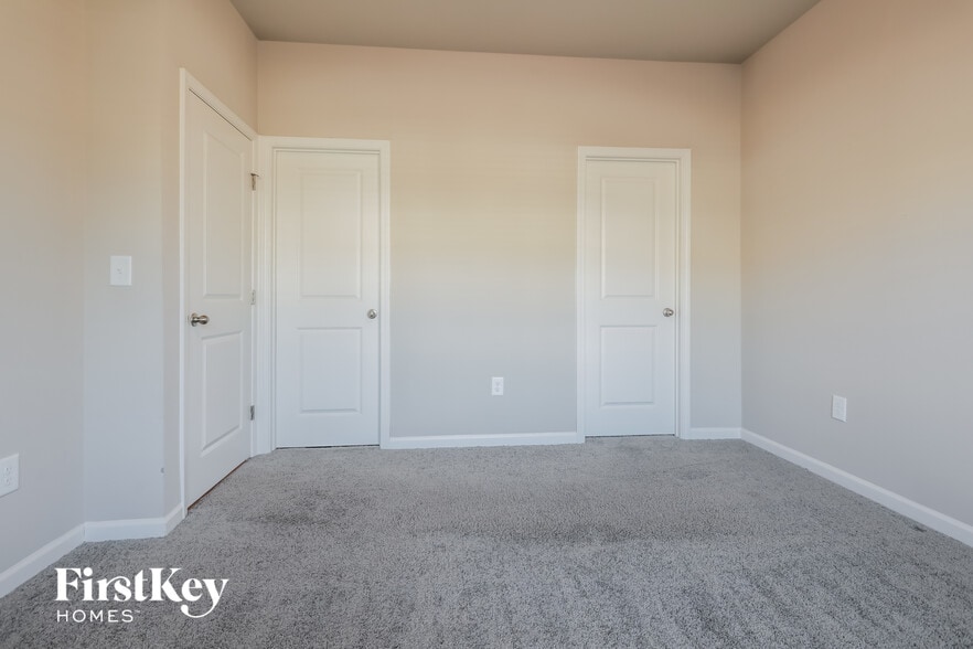 Building Photo - 281 Auburn Crossing Dr