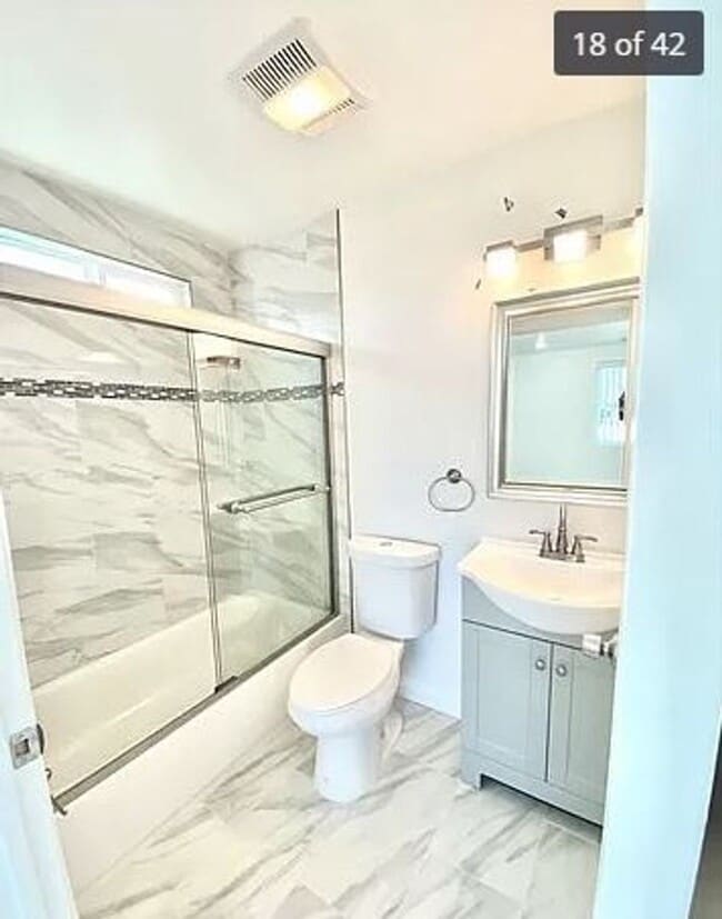 Building Photo - BROADWAY (10611)