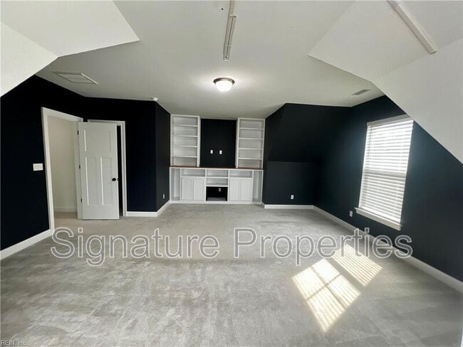 Building Photo - 309 Cairns Rd