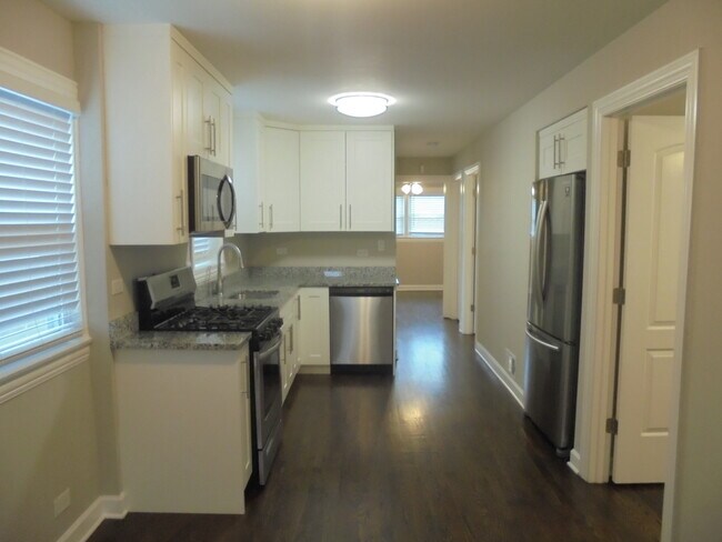 Building Photo - 7609 W 63rd Pl