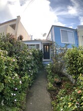 Building Photo - 19 Miramar Ave