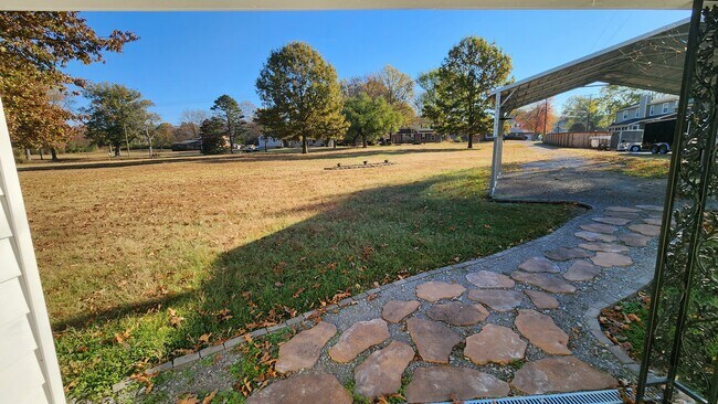 Building Photo - 5930 S New Hope Rd