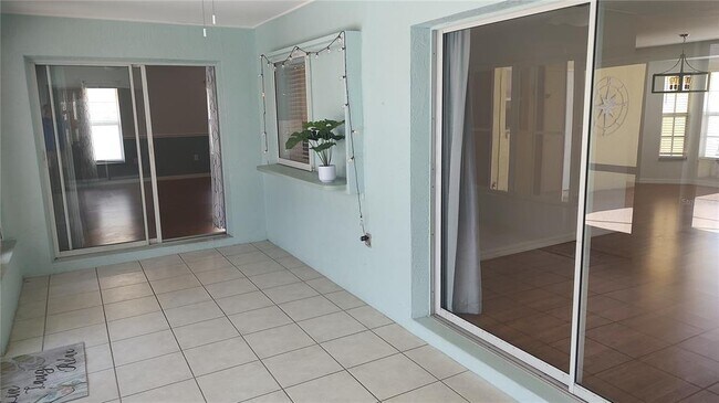 Building Photo - 4835 Jacaranda Heights Dr
