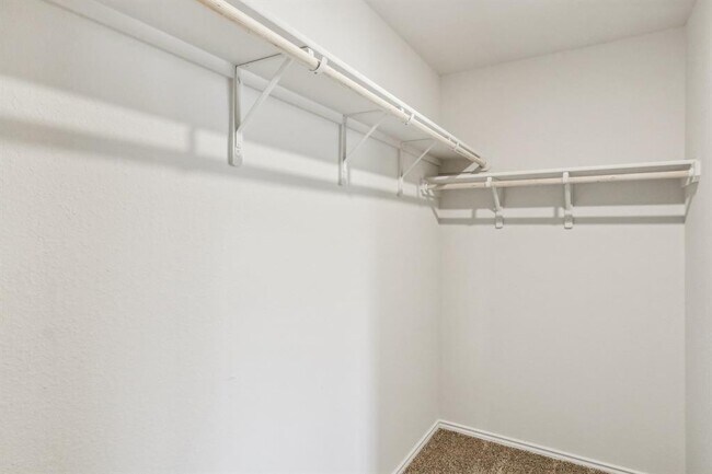 Building Photo - 9701 Kensley Rose Dr