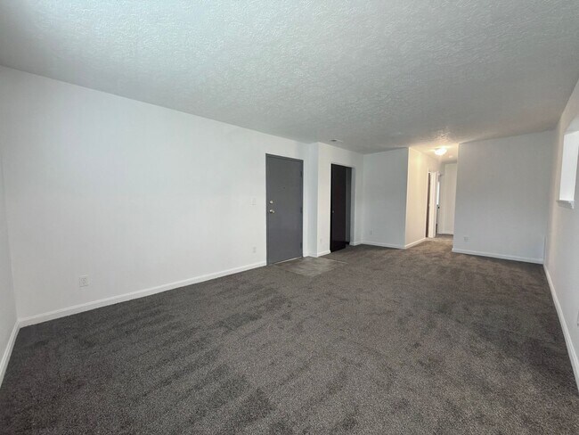 Building Photo - 2740-2742 Jessup Rd
