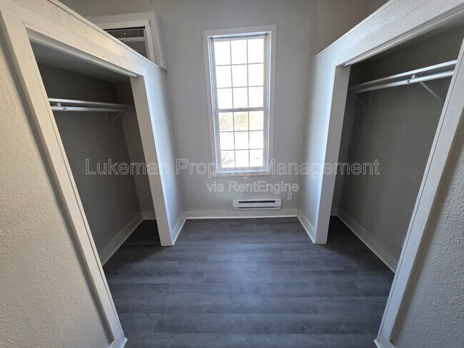 Building Photo - 1338 Portage Street