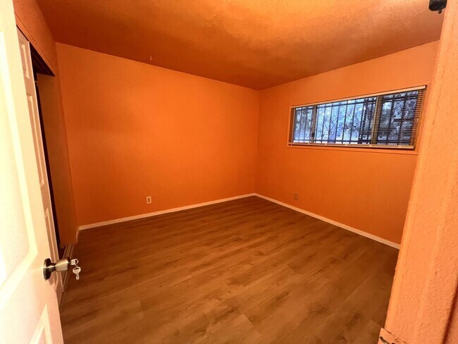 Building Photo - Inglewood Duplex