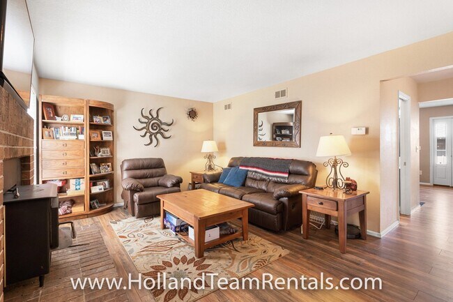 Building Photo - Two Master Suites + Basement 3rd Bedroom