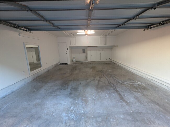 Building Photo - 13990 Ramhurst Dr