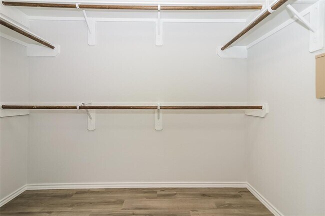 Building Photo - 24406 Amaldi Ct