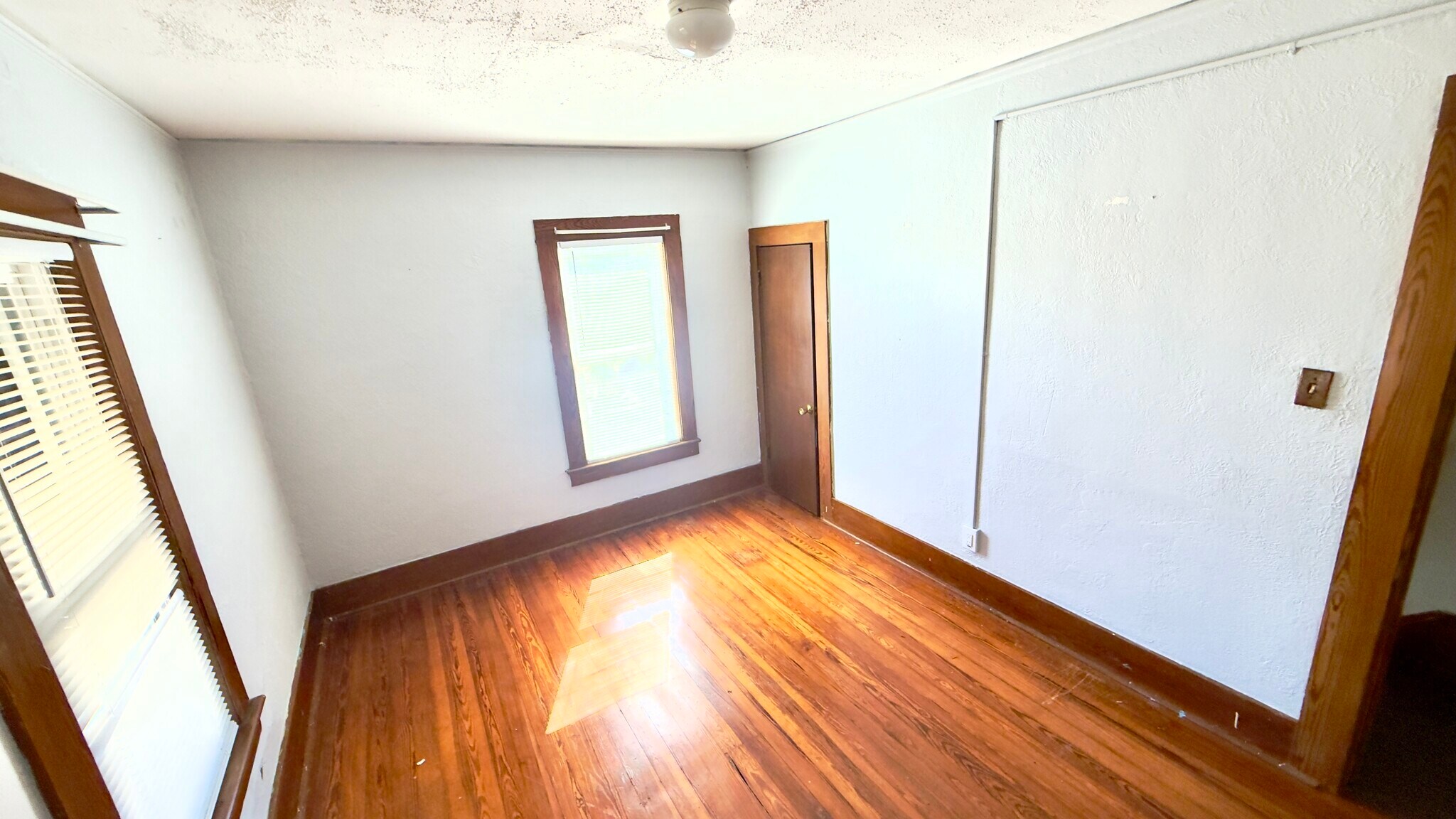 Second bedroom - 136 S Peninsula Dr