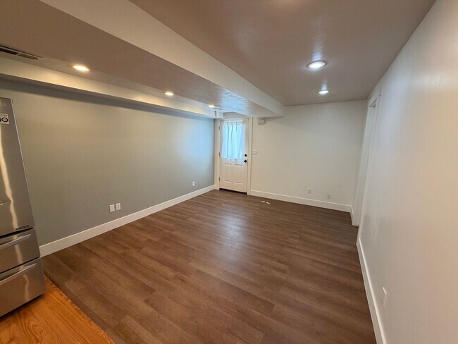 Building Photo - 4698 Colander Dr