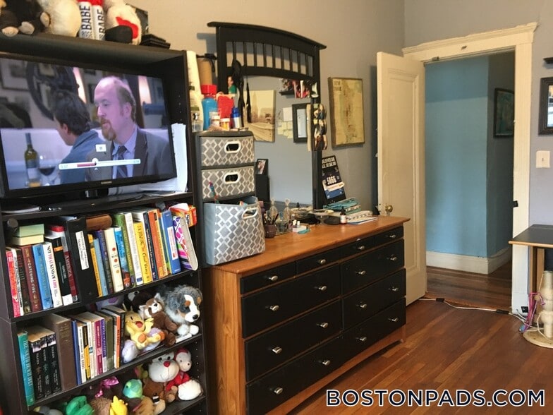 Building Photo - 1800 Commonwealth Ave