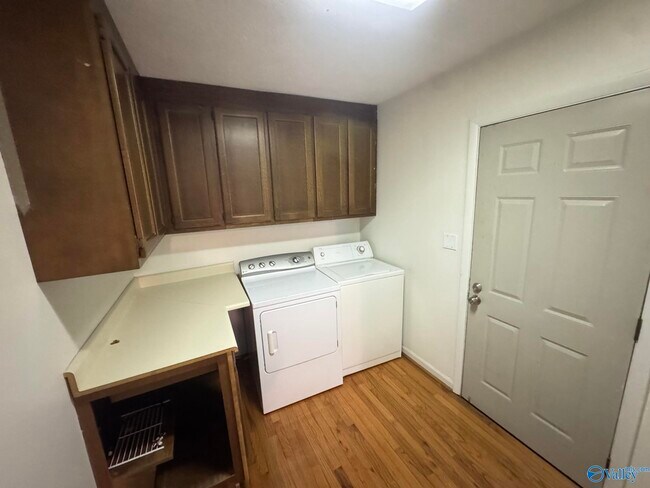 Building Photo - 362 Jack Coleman Dr NW