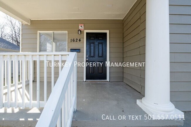 Building Photo - 1624 Brown St