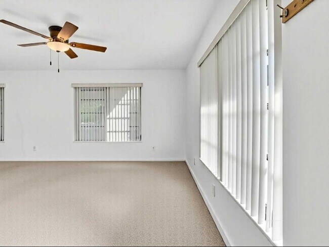 Building Photo - 2191 NE 172nd St