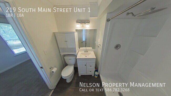 Primary Photo - 219 S Main St