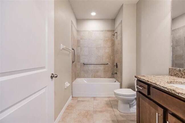 Building Photo - 8332 Enclave Way