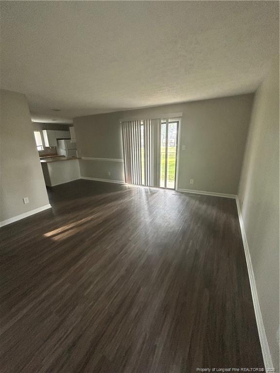 Building Photo - 843 Applewood Ln
