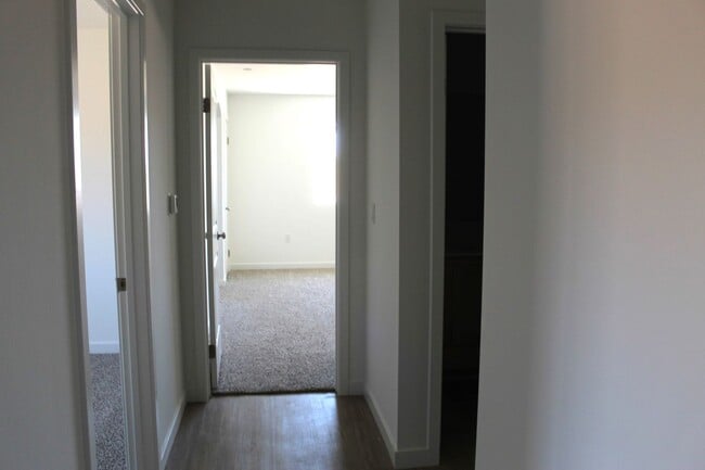 Building Photo - Sydney Park Home - New Home For Rent with ...