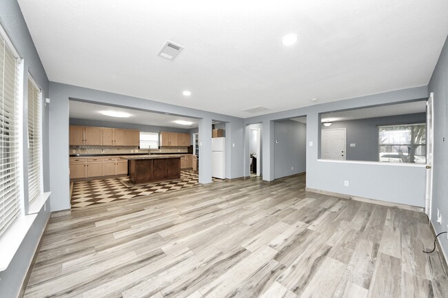 Building Photo - 15227 Western Skies Dr