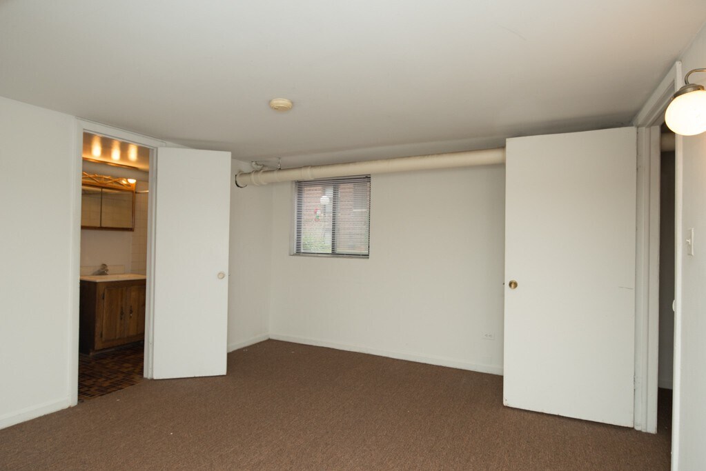 Building Photo - 2959 N Halsted St