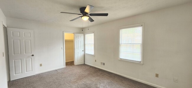 Building Photo - 5595 Executive Way