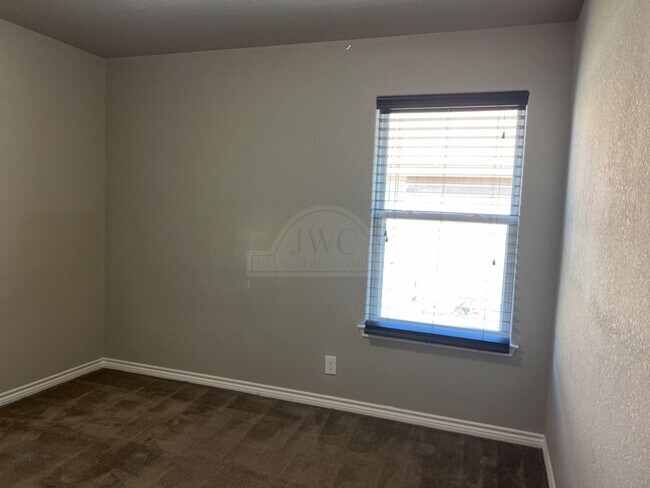 Building Photo - 2604 Tarrant County Dr