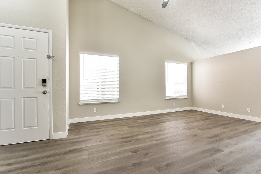 Building Photo - 4361 Faberge Ave