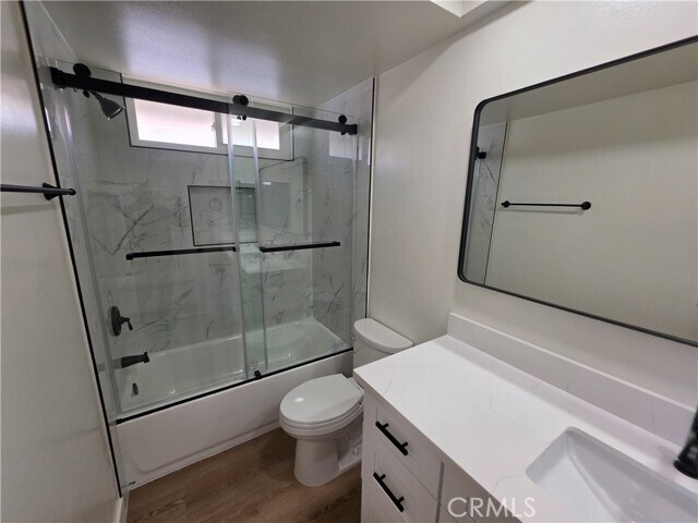 Building Photo - 8831 Sailport Dr