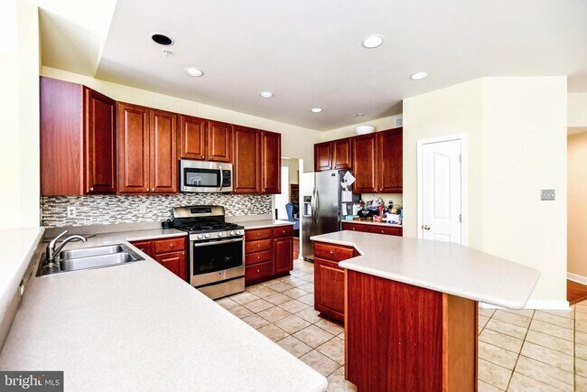 Building Photo - 13003 Belle Meade Trace
