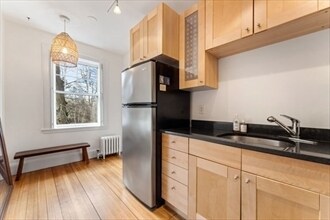 Building Photo - 20 Concord Ave