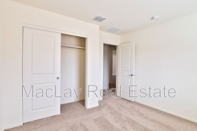 Building Photo - 3830 N Tulsa Ln