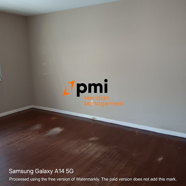 Building Photo - Headline Cozy 2-Bedroom Duplex in the Heart of Indianapolis - Ideal Rental Opportunity!