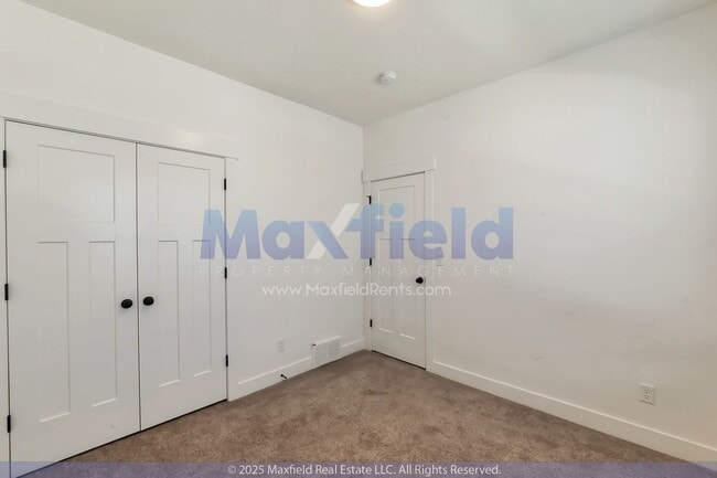 Building Photo - 5BD/3BTH/2GAR - Great space - Lehi Living