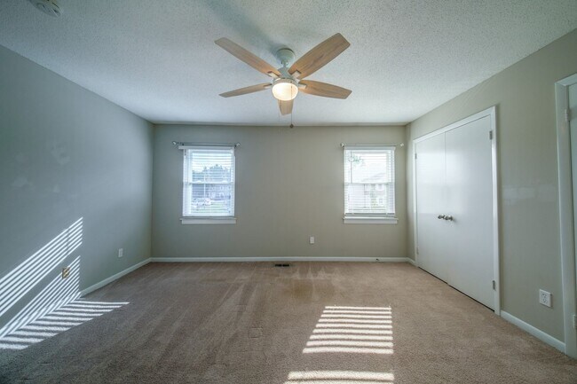 Building Photo - 5737 Bramblegate Rd