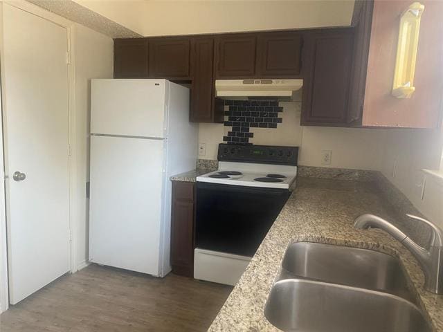 Building Photo - 2809 Wimbledon Ct