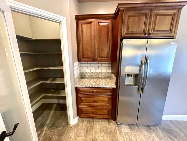 Building Photo - Beautiful 3 Bedroom Home in Central Kingman!