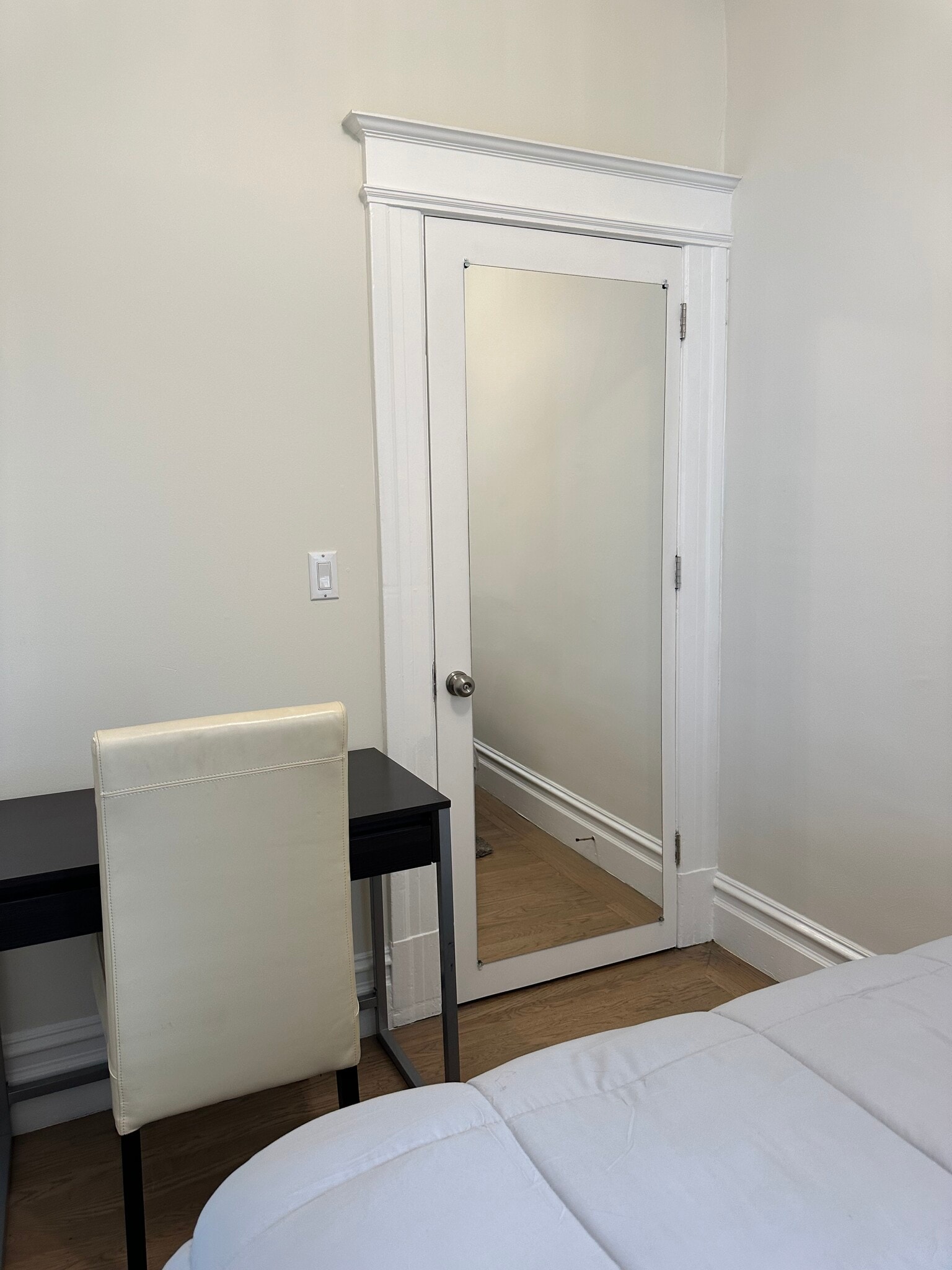 Second bedroom - 2546 Polk St
