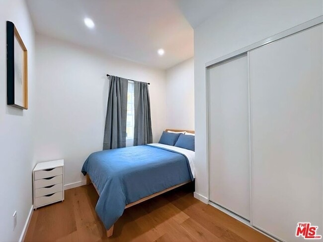 Building Photo - 4879 Hartwick St