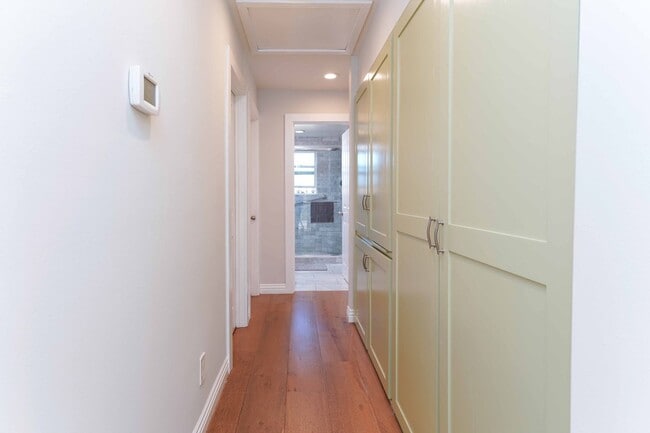 Building Photo - !! DESIRABLE 3 BEDROOM 3 BATHROOM LOCATED IN BEAUTIFUL RANCHO PALOS VERDES !!