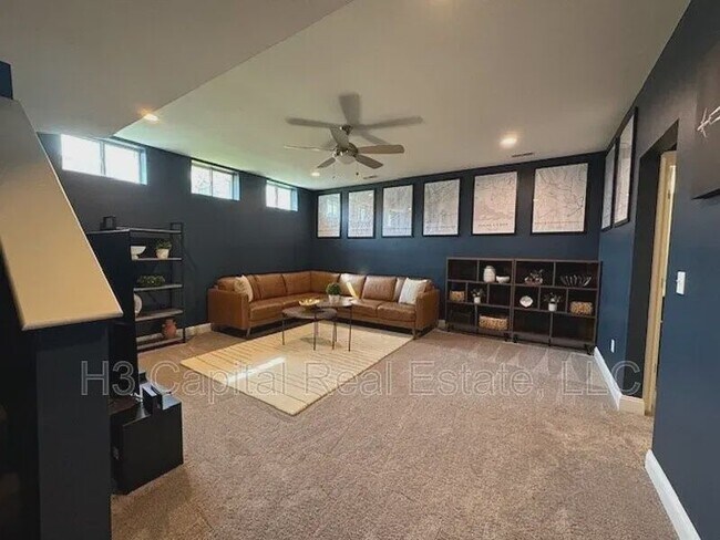 Building Photo - 1401 Miami Ct