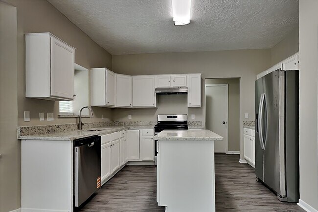 Building Photo - 25814 Richards Rd