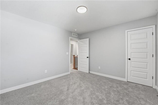 Building Photo - 707 Glenn Cir