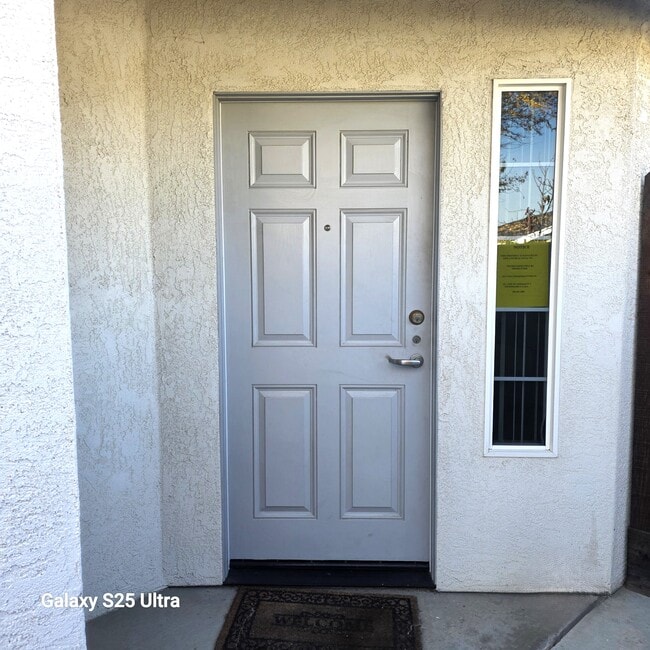 Building Photo - 421 N Walnut Ave