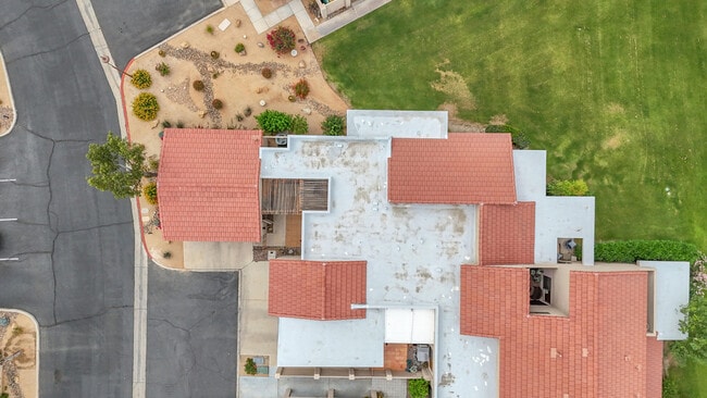 Building Photo - 72384 Ridgecrest Ln