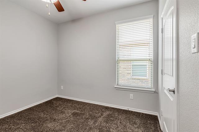 Building Photo - 10113 Saltbrush St