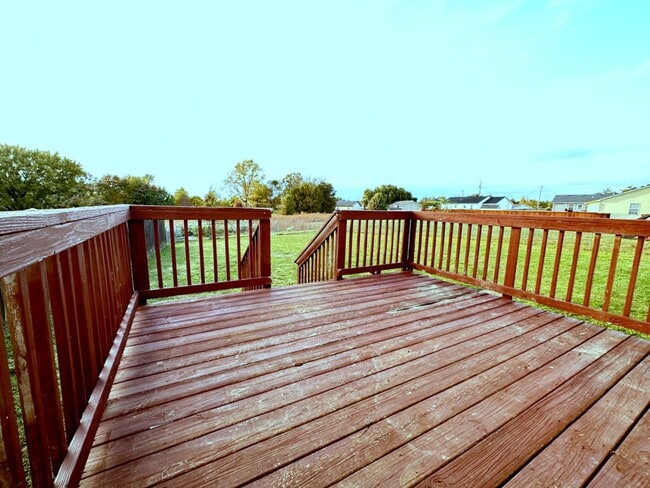 Building Photo - Single-Family in Oak Grove, KY--Deck and Large Backyard!
