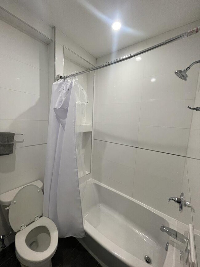 Building Photo - 1209 S 26th St